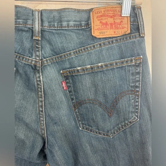 LEVIS Relaxed Straight Fit Medium Wash Jeans Size 32x32* - Picture 7 of 8